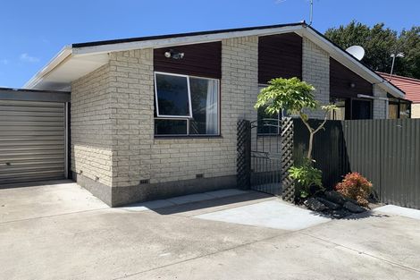 Photo of property in 2/32 Prestons Road, Redwood, Christchurch, 8051