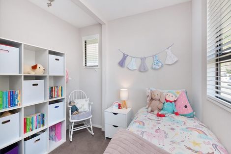 Photo of property in 5 Heathvale Place, Heathcote Valley, Christchurch, 8022