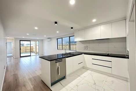 Photo of property in 21 Clayden Shuttleworth Street, Papakura, 2110