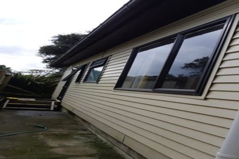 Photo of property in 28 Miriam Corban Heights, Henderson, Auckland, 0612