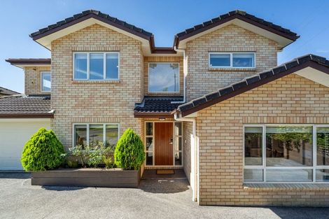 Photo of property in 17 Witton Place, Schnapper Rock, Auckland, 0632