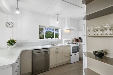 Photo of property in 89 Paynters Avenue, Strandon, New Plymouth, 4312