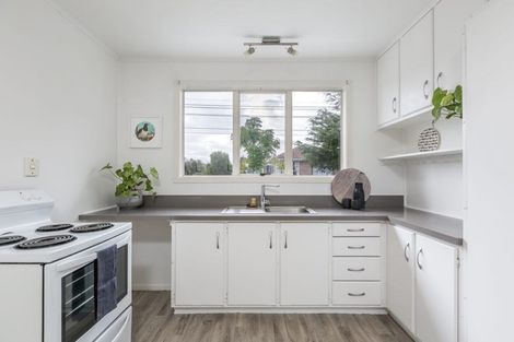 Photo of property in 2a Helga Crescent, Te Atatu Peninsula, Auckland, 0610