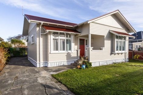 Photo of property in 12 Kinross White Street, Napier South, Napier, 4110