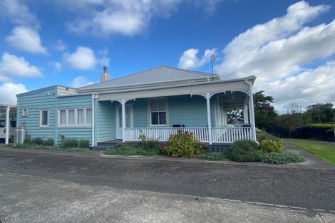 Photo of property in 119 Kitchener Road, Waiuku, 2123