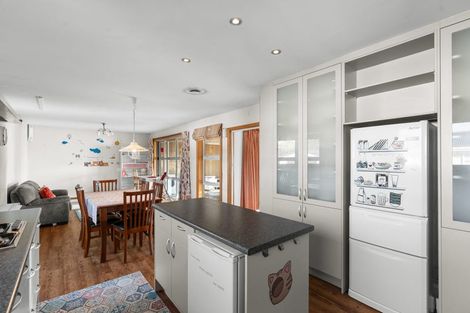 Photo of property in 424 Memorial Avenue, Burnside, Christchurch, 8053