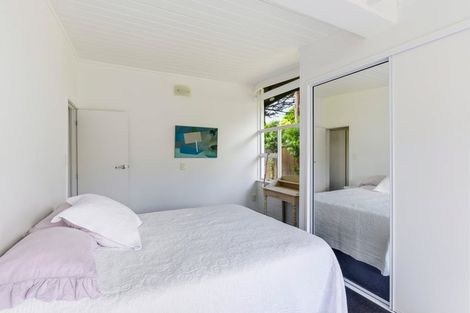 Photo of property in 32 Te Moana Road, Waikanae Beach, Waikanae, 5036