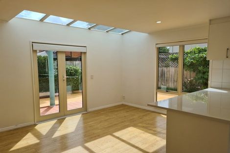 Photo of property in 2/97 Clyde Road, Ilam, Christchurch, 8041