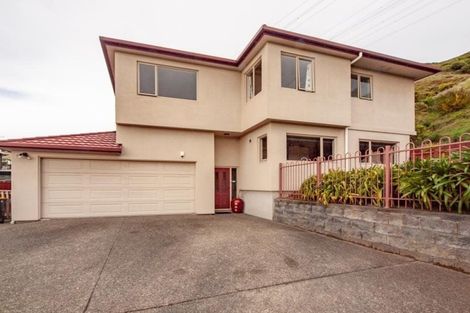Photo of property in 50 Erlestoke Crescent, Churton Park, Wellington, 6037