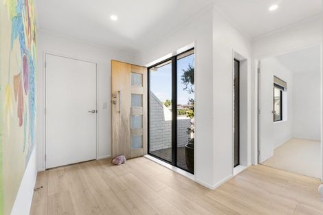 Photo of property in 111 Dickson Road, Papamoa Beach, Papamoa, 3118