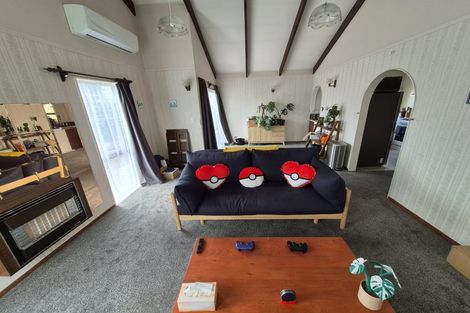 Photo of property in 17a Cecil Place, Cloverlea, Palmerston North, 4412