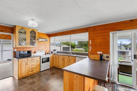 Photo of property in 16 Ryder Crescent, Levin, 5510