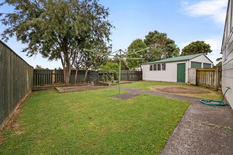 Photo of property in 105 Hillcrest Drive, Kelvin Grove, Palmerston North, 4414