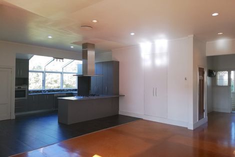 Photo of property in 3 Wattle Street, New Lynn, Auckland, 0600