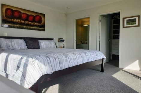 Photo of property in 37 Beachwood Drive, Hatfields Beach, Orewa, 0931