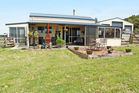 Photo of property in Gibbons Road, Kaiwaka, 0573