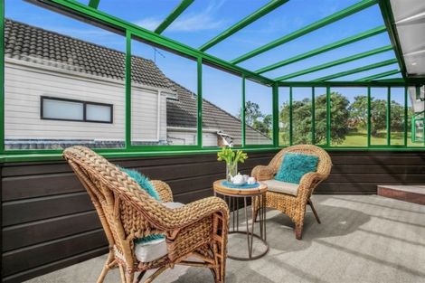 Photo of property in 2/44 Loloma Drive, Half Moon Bay, Auckland, 2012