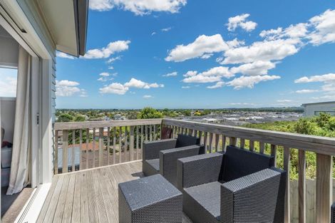 Photo of property in 159 Keri Vista Rise, Papakura, 2110