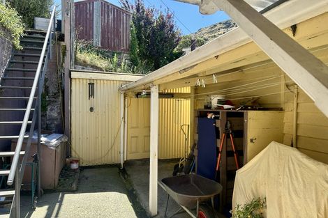 Photo of property in 29 Voelas Road, Lyttelton, 8082