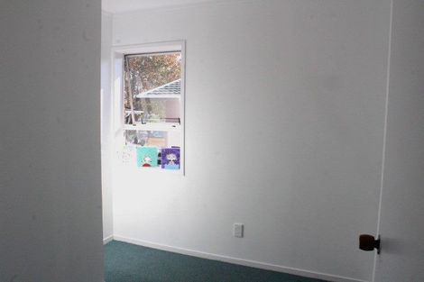 Photo of property in 2/7 Ballater Place, Highland Park, Auckland, 2010