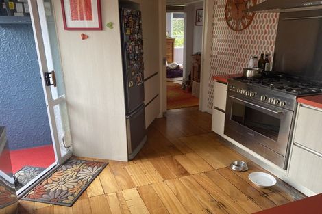 Photo of property in 136 Seaview Road, Westown, New Plymouth, 4310