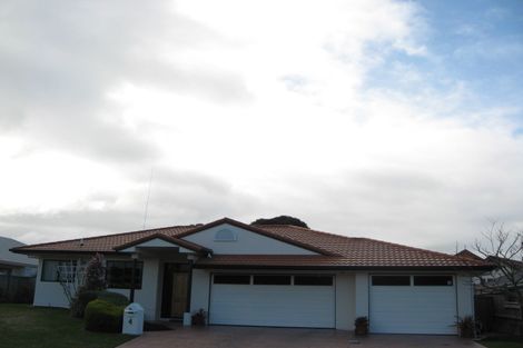 Photo of property in 4 Woodford Heights, Havelock North, 4130
