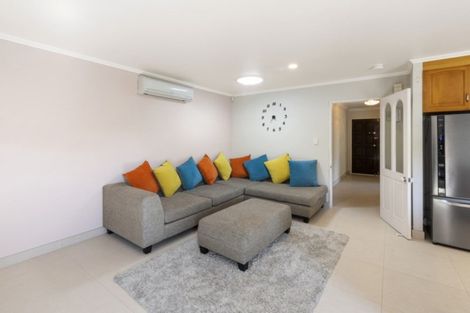 Photo of property in 29 Keywella Drive, Conifer Grove, Takanini, 2112