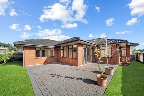 Photo of property in 8 Pennygale Close, Flat Bush, Auckland, 2016