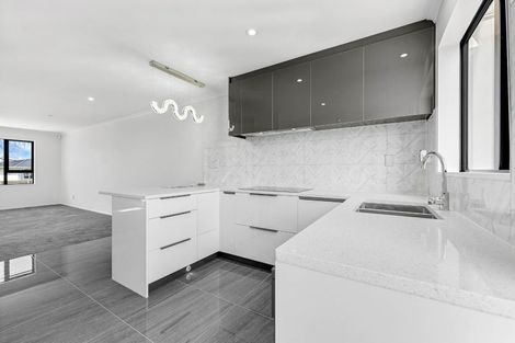 Photo of property in 26b Russell Road, Manurewa, Auckland, 2102