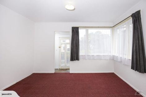 Photo of property in 16 Jamaica Place, Blockhouse Bay, Auckland, 0600