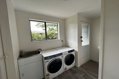 Photo of property in 3 Escort Grove, Awapuni, Palmerston North, 4412