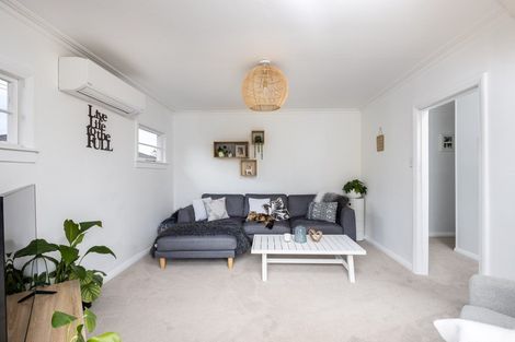 Photo of property in 3 Roto Street, Westown, New Plymouth, 4310
