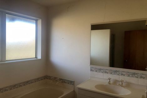 Photo of property in 45 Showgate Avenue, Sockburn, Christchurch, 8042