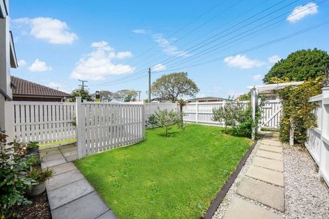Photo of property in 80 Seddon Street, Pukekohe, 2120