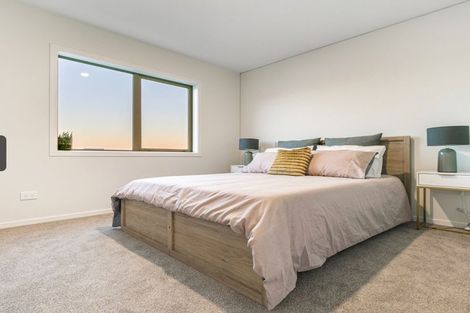 Photo of property in 23 Wharetana Crescent, New Lynn, Auckland, 0600