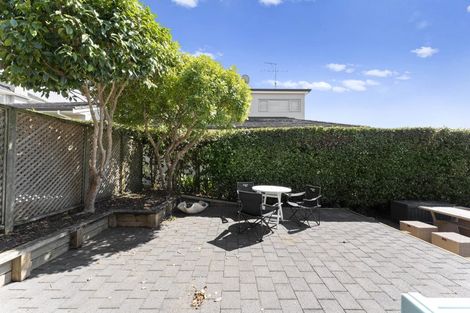 Photo of property in 74b Bradbury Road, Botany Downs, Auckland, 2010