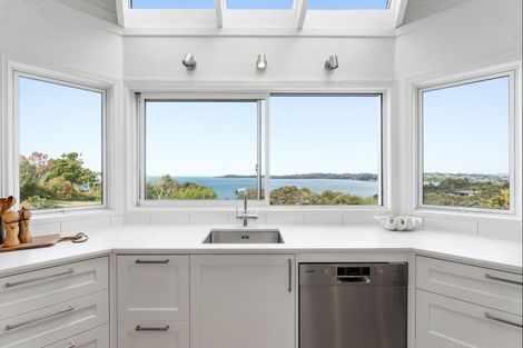 Photo of property in 6 Puriri Place, Sandspit, Warkworth, 0982