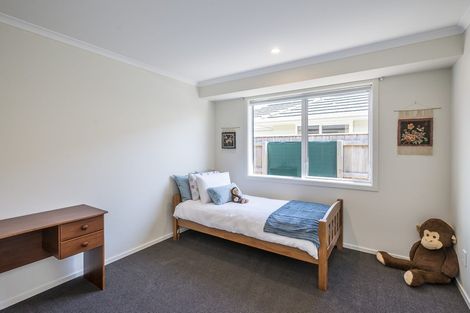 Photo of property in 10 Tapuhikura Street, Waikanae, 5036