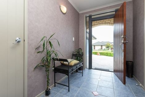 Photo of property in 5 Azure Place, Huntington, Hamilton, 3210