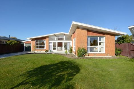 Photo of property in 52 Glenharrow Avenue, Avonhead, Christchurch, 8042