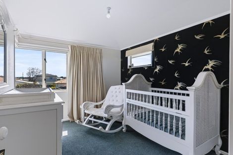 Photo of property in 6 Edna Wills Place, Hawera, 4610