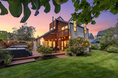 Photo of property in 2 Holmcroft Court, Cracroft, Christchurch, 8022