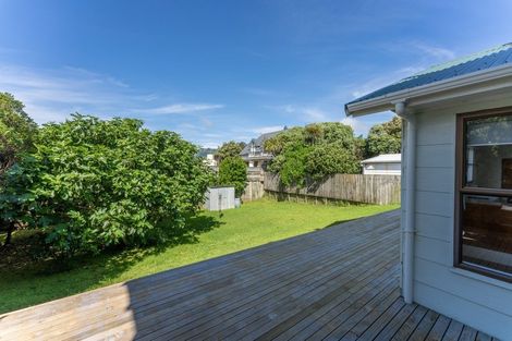 Photo of property in 13 Reeves Street, Waikanae Beach, Waikanae, 5036