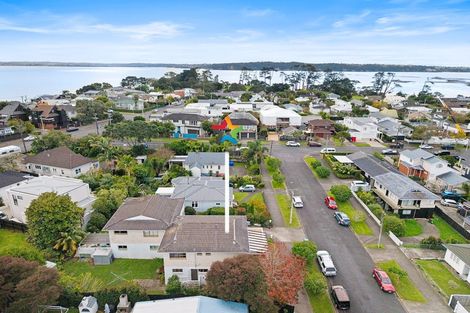 Photo of property in 1/12 Bungalow Avenue, Point Chevalier, Auckland, 1022