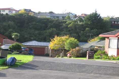 Photo of property in 1/30 Bernie Edwards Place, Botany Downs, Auckland, 2010