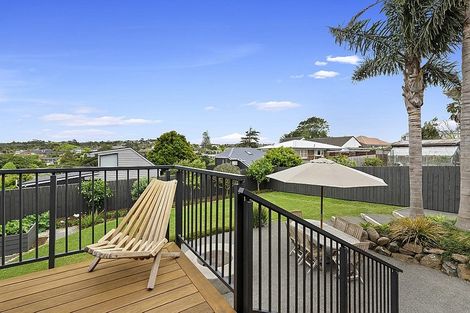 Photo of property in 11 Dudding Avenue, Northcote, Auckland, 0627