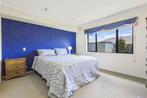 Photo of property in 18 Twickenham Place, Nawton, Hamilton, 3200