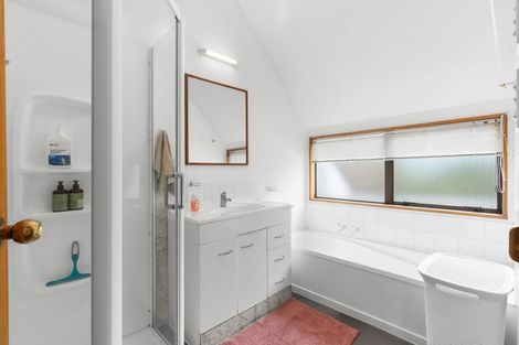 Photo of property in 1 Ryeland Avenue, Ilam, Christchurch, 8041