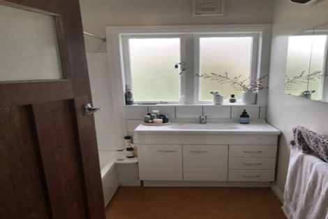 Photo of property in 22 North Street, Petone, Lower Hutt, 5012