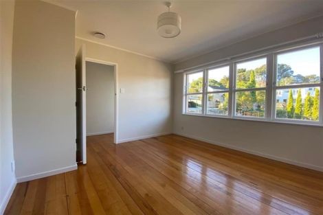 Photo of property in 3/3 Penzance Road, Mairangi Bay, Auckland, 0630